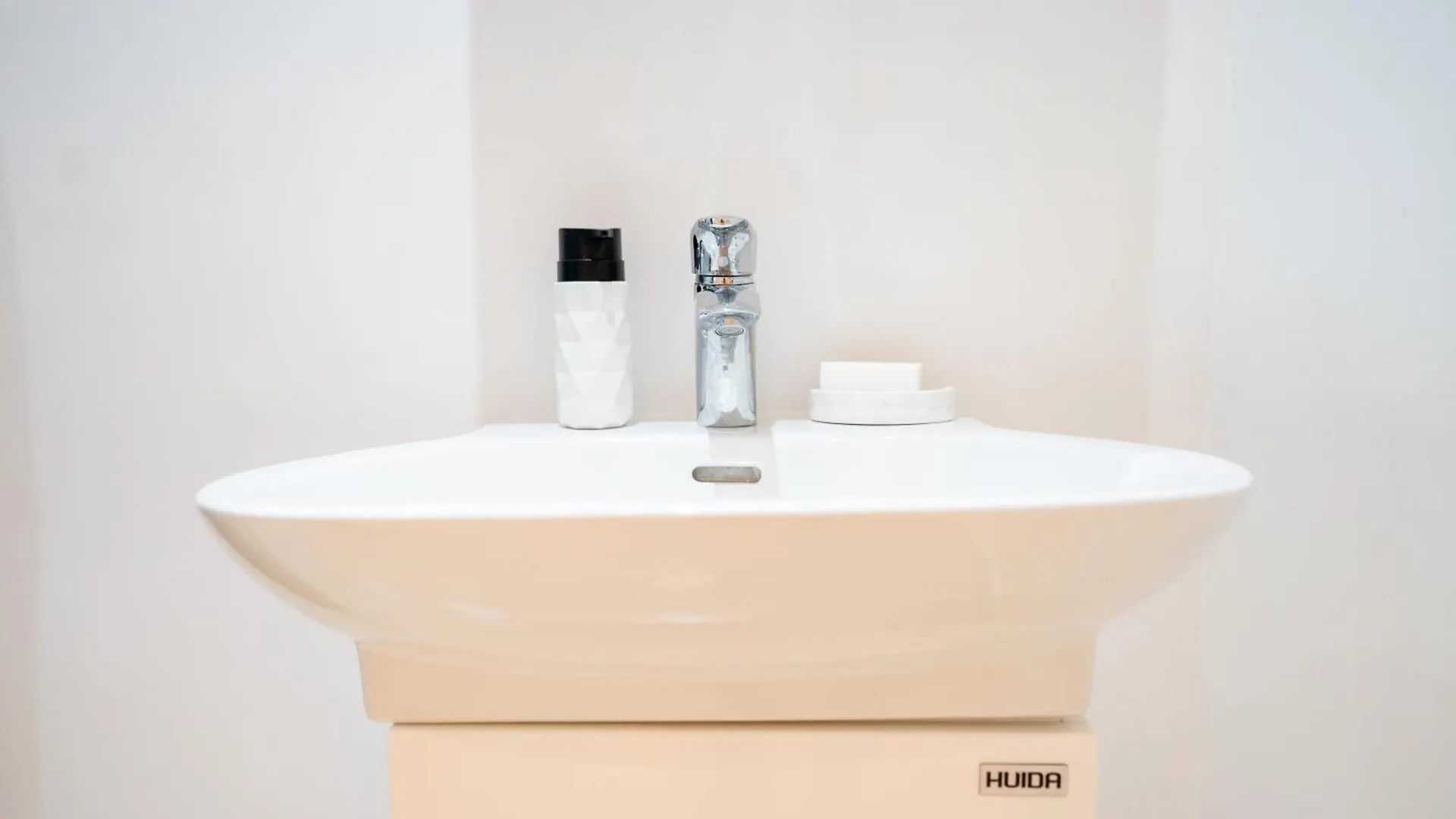 Appartement Elegant Avec Jacuzzi A Deux Pas De Gueliz Marrakesh 0*,  Morocco