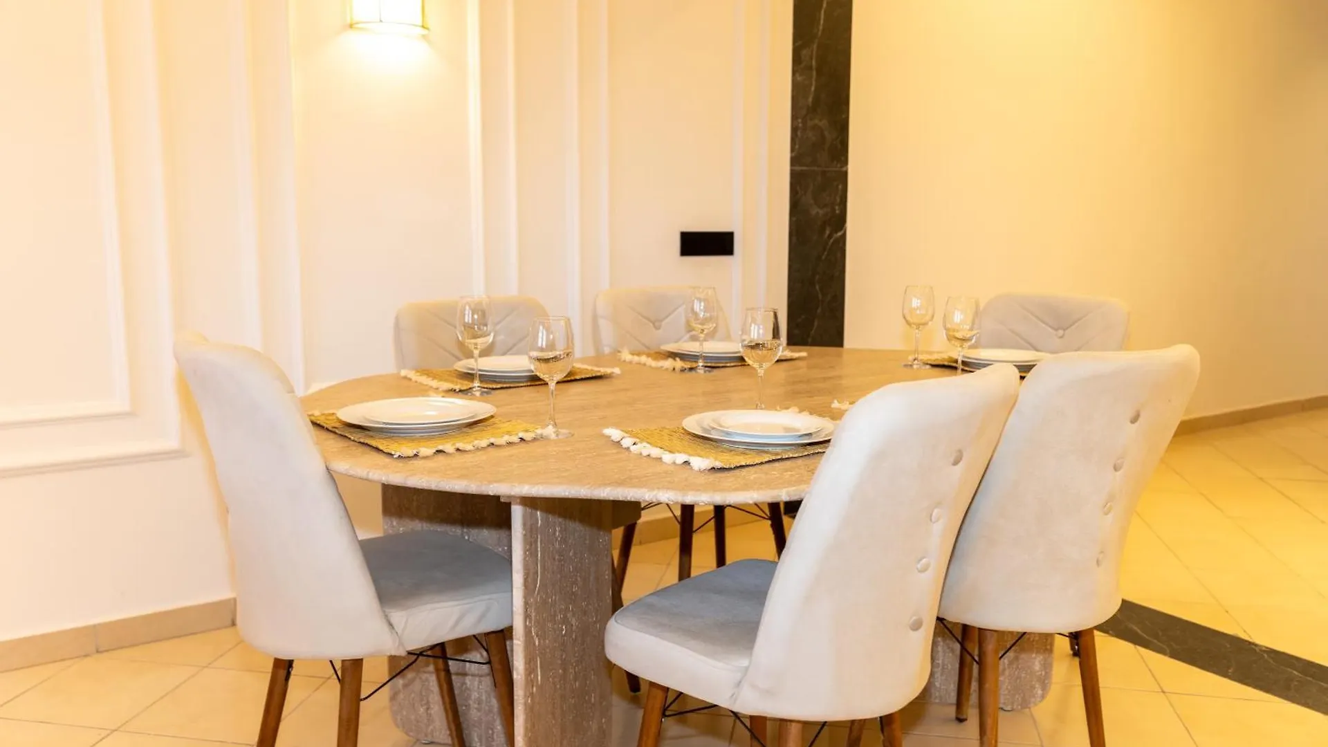 Appartement Elegant Avec Jacuzzi A Deux Pas De Gueliz Marrakesh 0*,